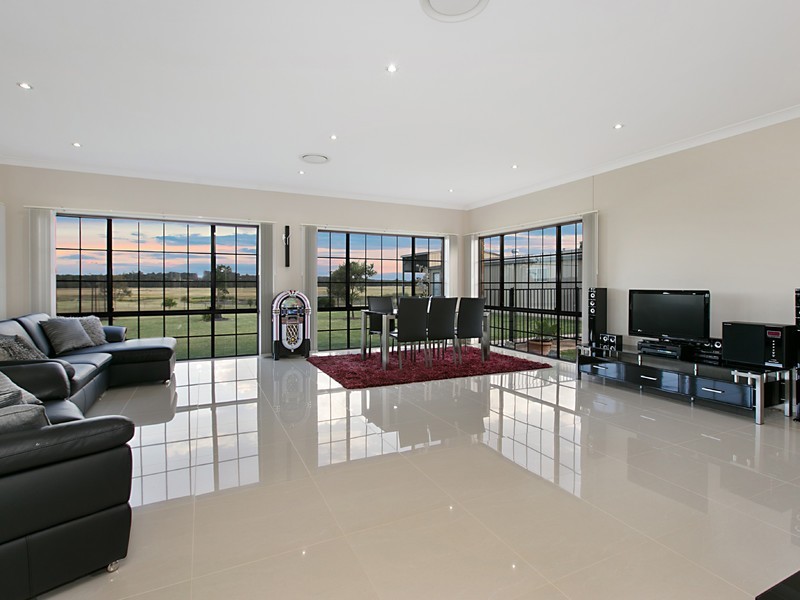 72 Wine Country Drive, Nulkaba NSW 2325