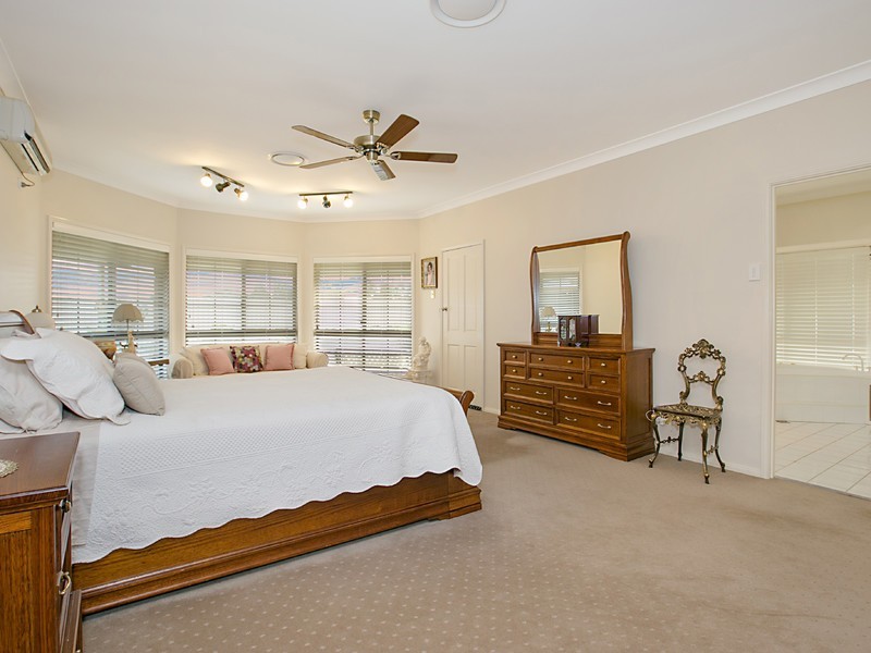 72 Wine Country Drive, Nulkaba NSW 2325