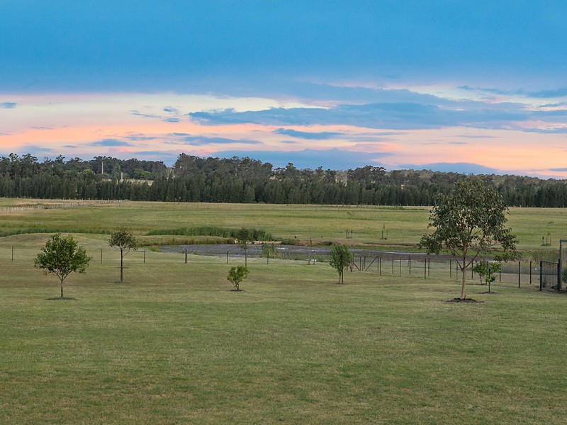 72 Wine Country Drive, Nulkaba NSW 2325