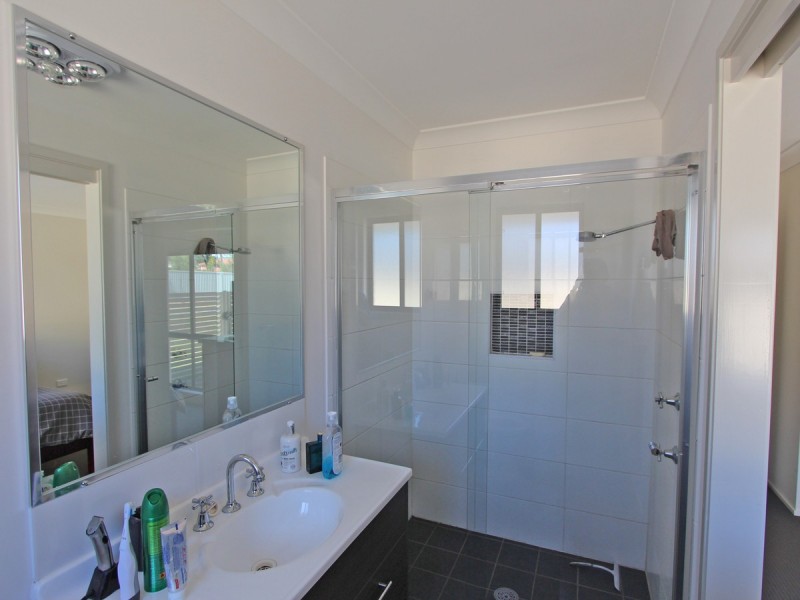 37 Zinfandel Circuit, Cessnock NSW 2325