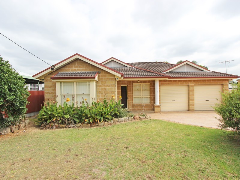 4 Edgeworth Street, Cessnock NSW 2325