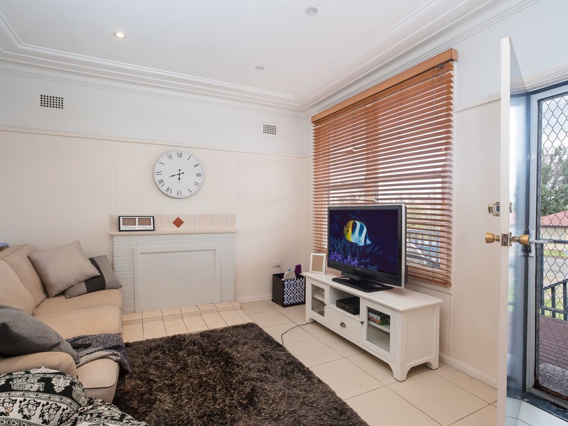 12 Lambert Street, Cessnock NSW 2325