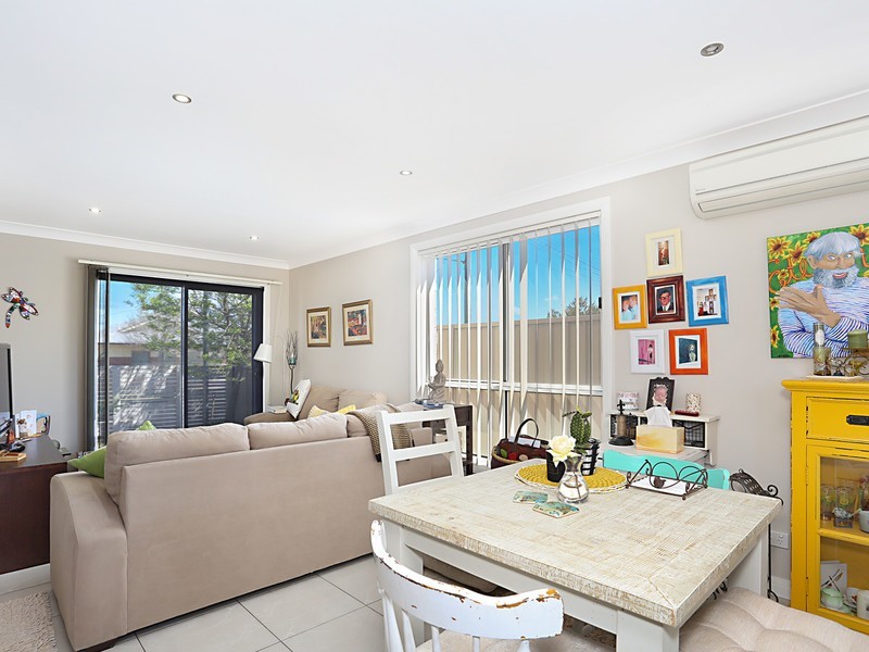 1/10 Carroll Avenue, Cessnock NSW 2325