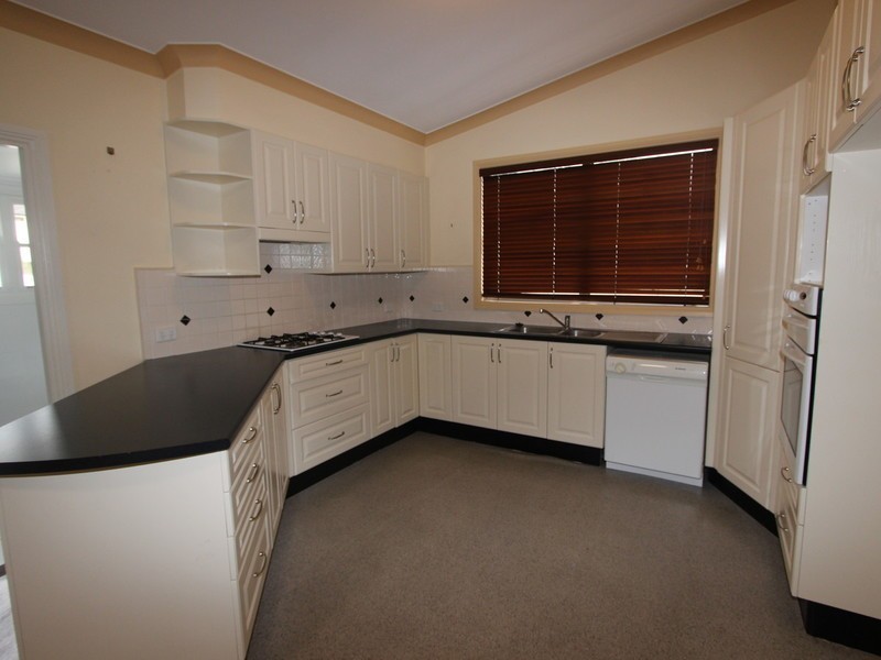 77 Catherine Street, Cessnock NSW 2325