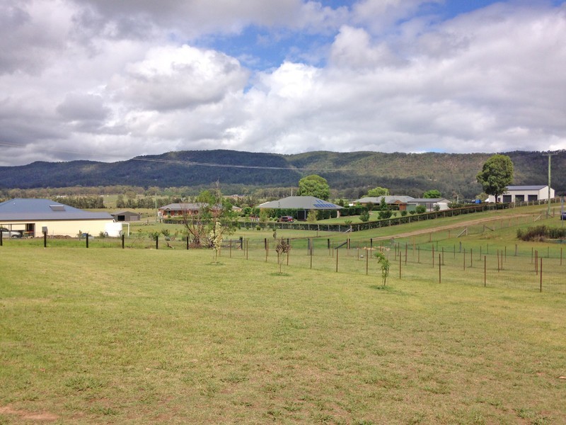 2 Ninth Avenue, Millfield NSW 2325