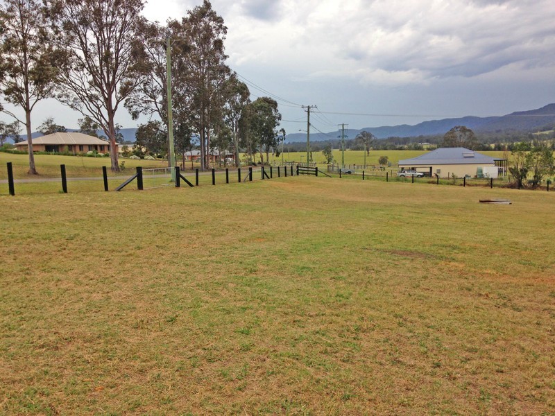 2 Ninth Avenue, Millfield NSW 2325