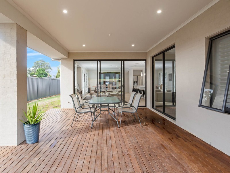 5 Olivia Place, North Rothbury NSW 2335