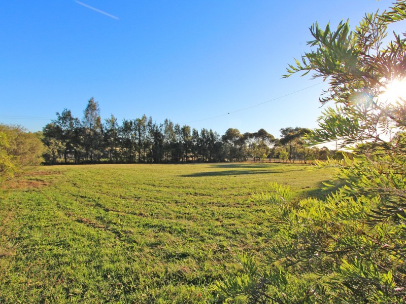 303 Range Road, Whittingham NSW 2330