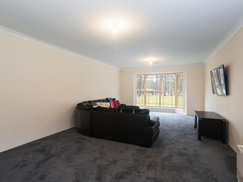 320 Lovedale Road, Lovedale NSW 2325