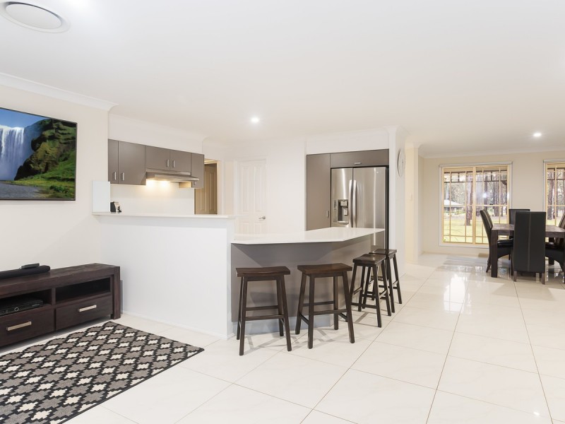 320 Lovedale Road, Lovedale NSW 2325