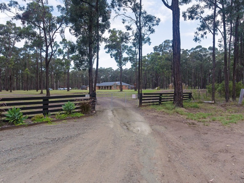 320 Lovedale Road, Lovedale NSW 2325