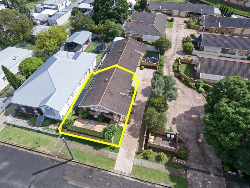 1 & 2/10 Shedden Street, Cessnock NSW 2325