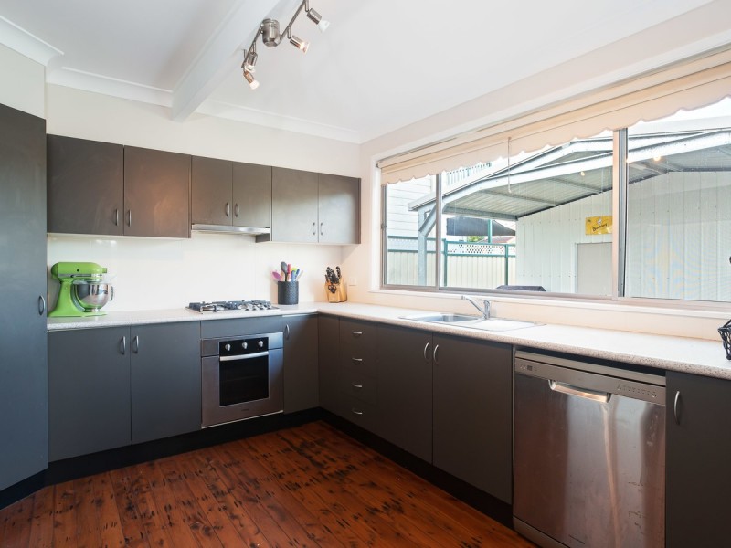 42 Hunter Street, Greta NSW 2334
