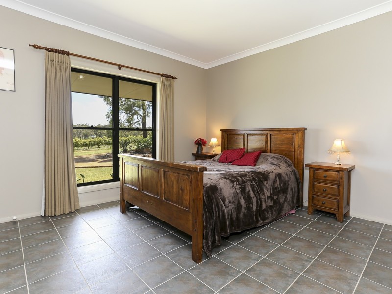 97 Olsen Road, Lovedale NSW 2325