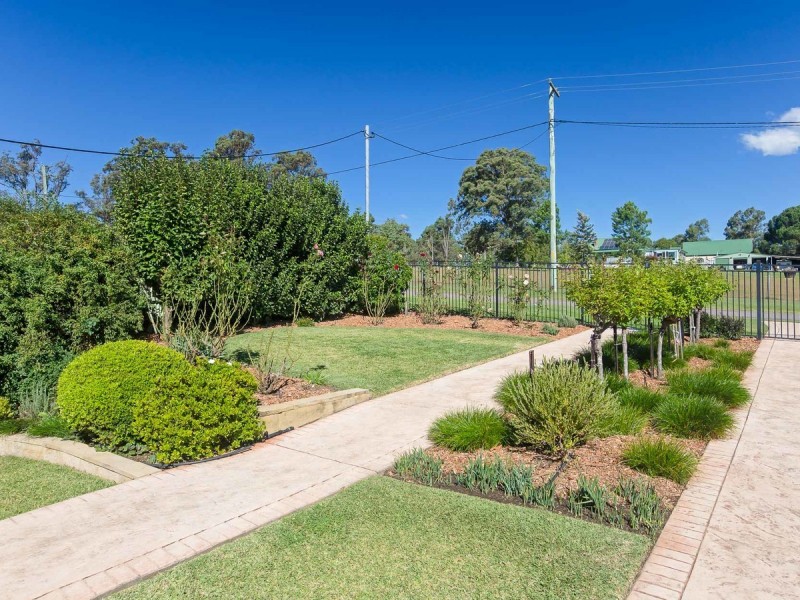16 Hecla Street, Ellalong NSW 2325