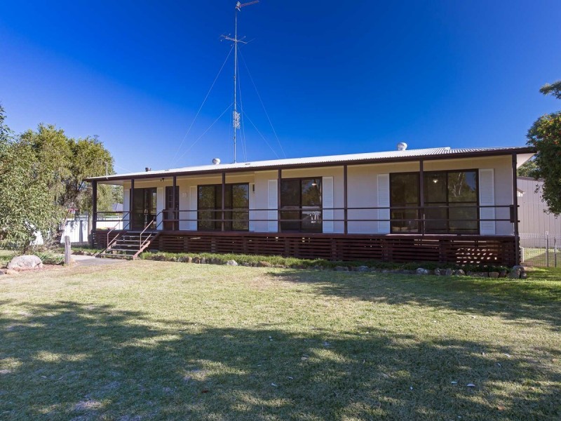 31 Howe Street, Broke NSW 2330