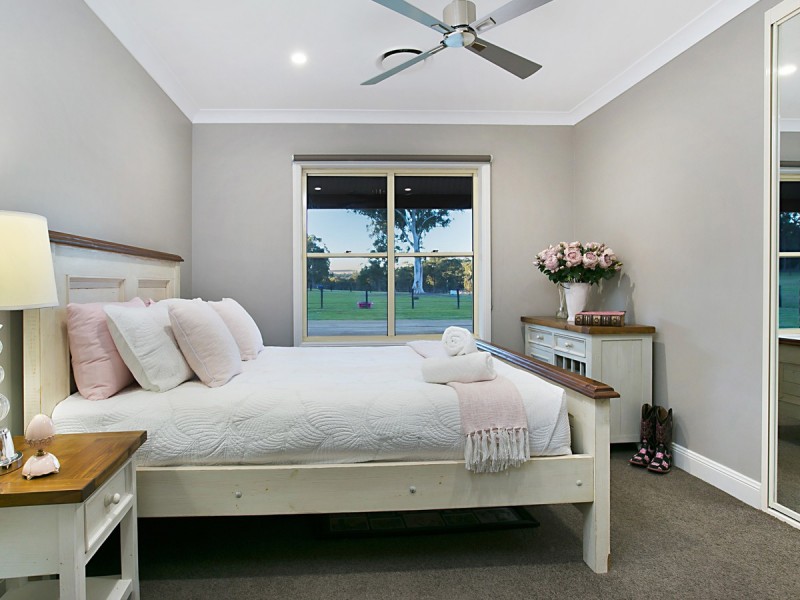 751 Sandy Creek Road, Quorrobolong NSW 2325