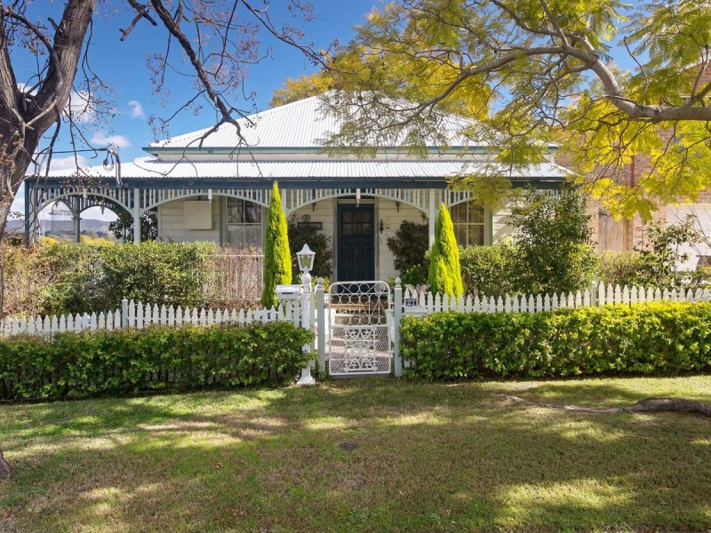 27 Regent Street, Cessnock NSW 2325