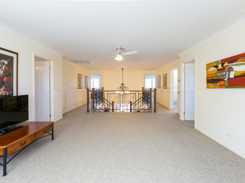 13 Cabernet Grove, Cessnock NSW 2325