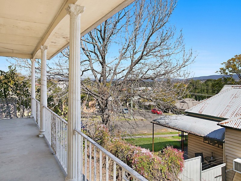 12 Cooper Street, Cessnock NSW 2325