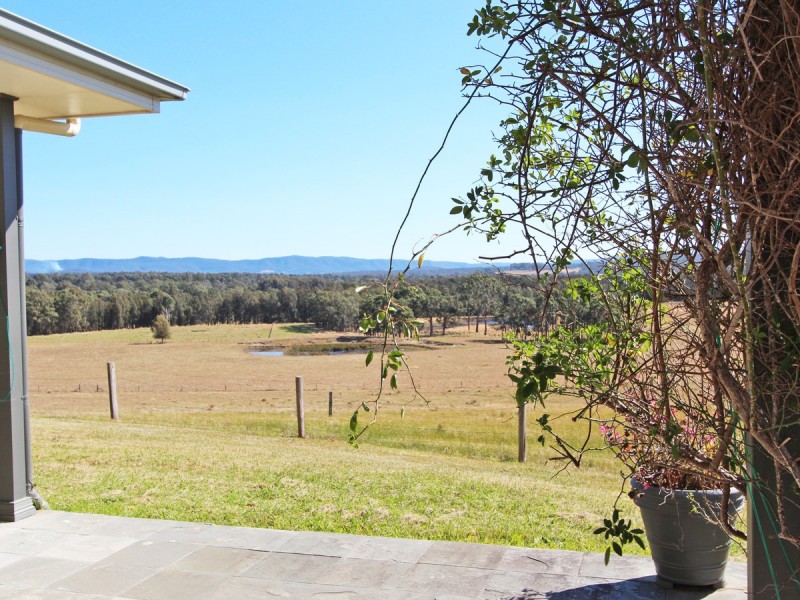 1038 Sandy Creek Road, Quorrobolong NSW 2325