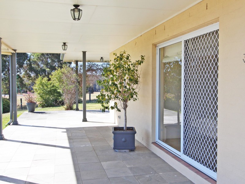 1038 Sandy Creek Road, Quorrobolong NSW 2325