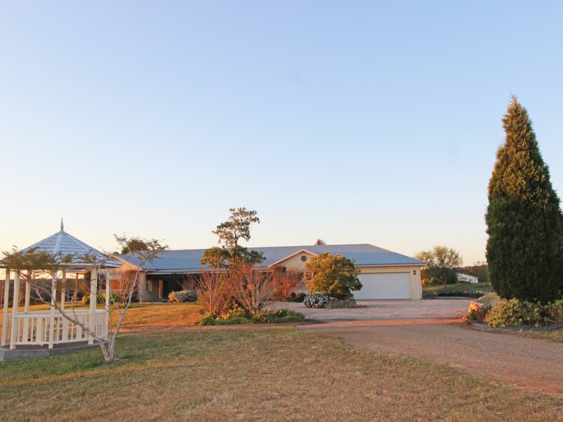 1038 Sandy Creek Road, Quorrobolong NSW 2325