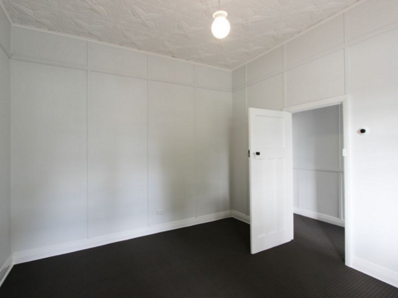 10 Desmond Street, Cessnock NSW 2325