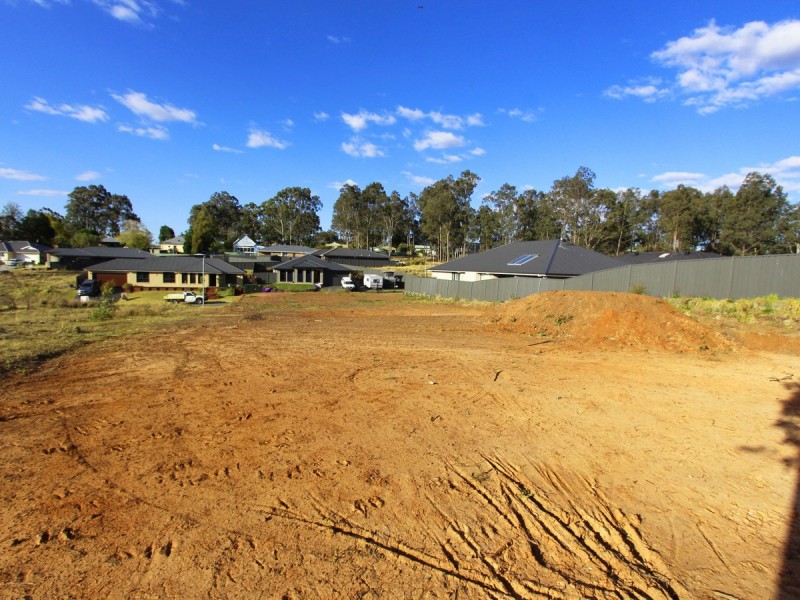 7 Olivia Place, North Rothbury NSW 2335