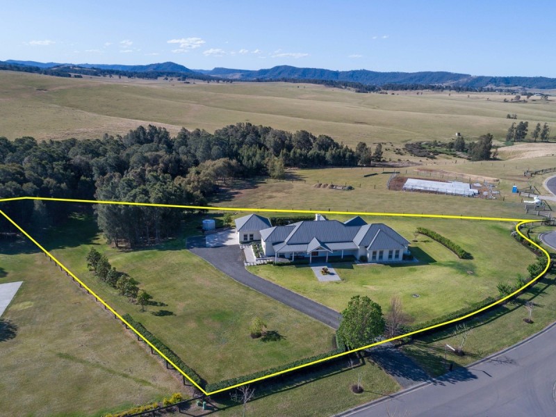 31 Sandstone Drive, Windella NSW 2320