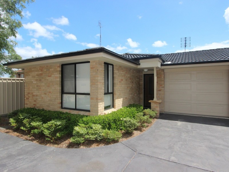 2/9 King Street, Cessnock NSW 2325