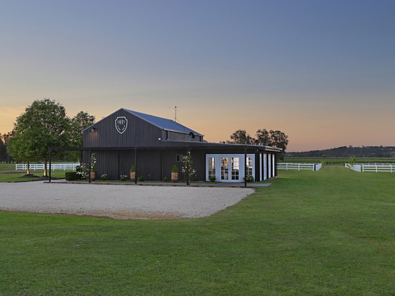 386 Wilderness Road, Lovedale NSW 2325