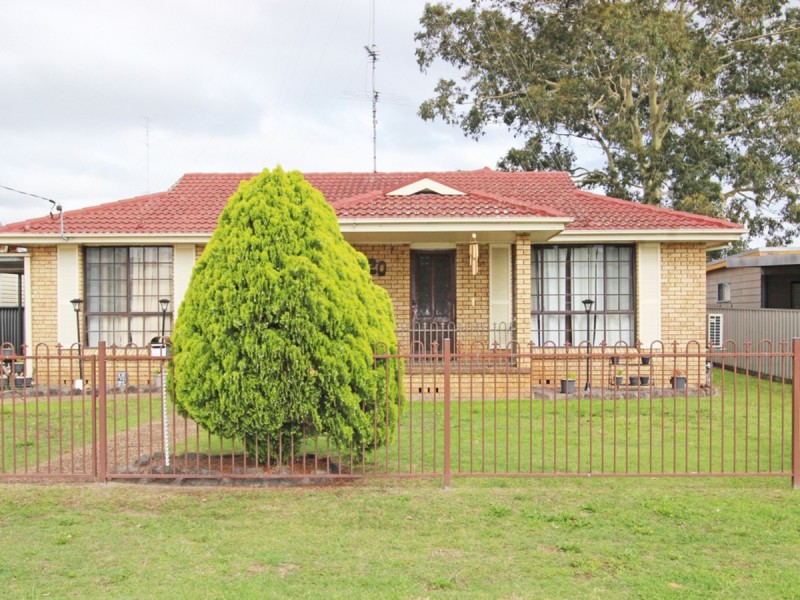 20 Charlton Street, Cessnock NSW 2325