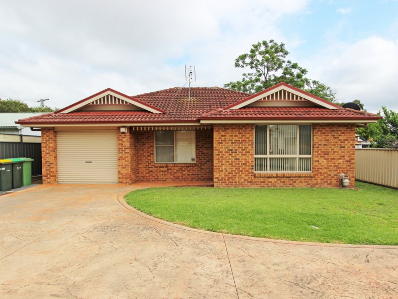 2/28 William Street, Cessnock NSW 2325