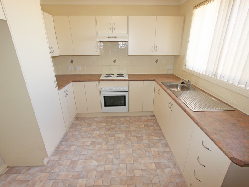 2/28 William Street, Cessnock NSW 2325