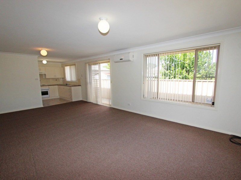 2/28 William Street, Cessnock NSW 2325