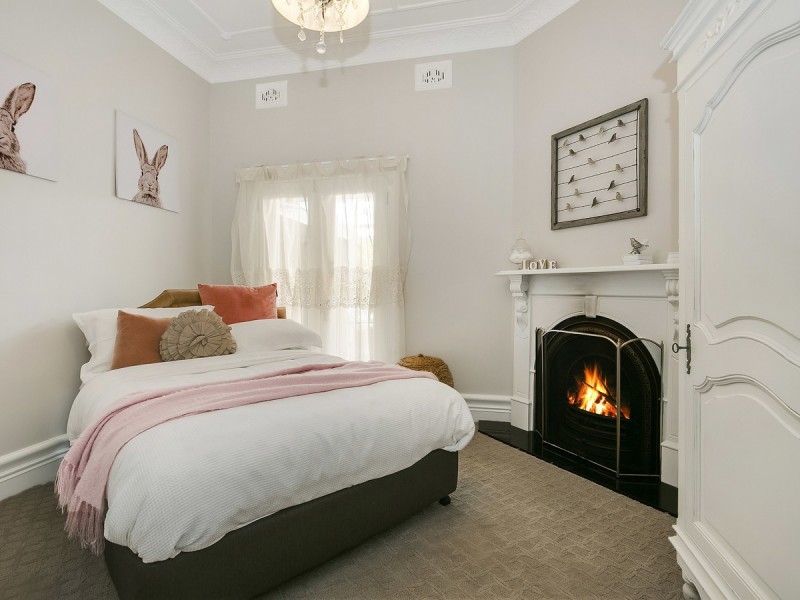 5 Camellia Close, Elrington NSW 2325