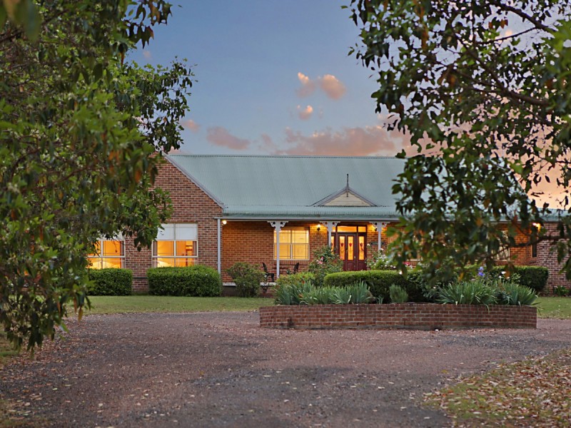 74 Wilderness Road, Lovedale NSW 2325