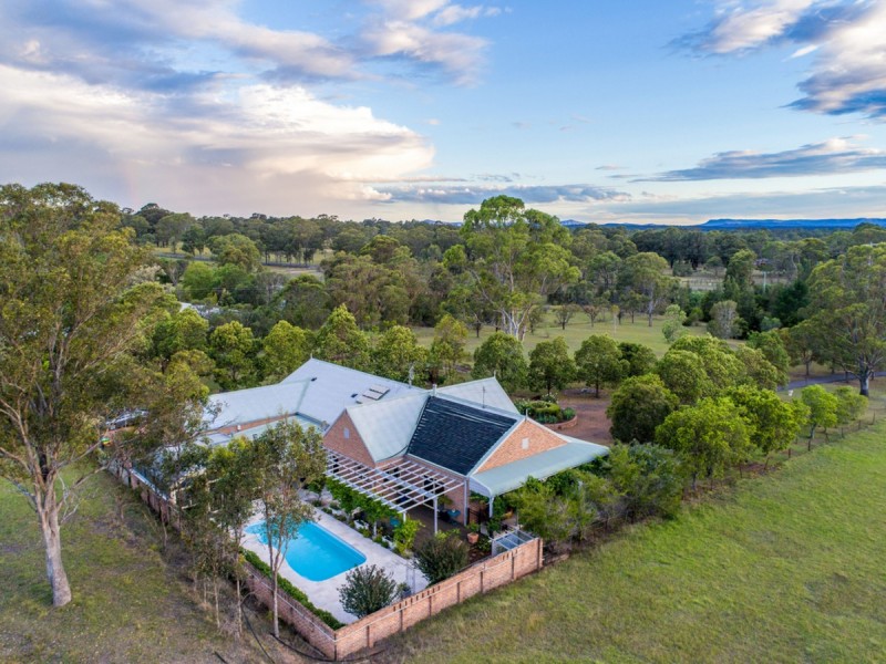 74 Wilderness Road, Lovedale NSW 2325