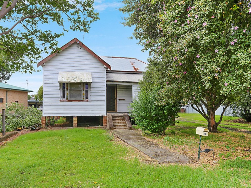 13 Ferguson Street, Cessnock NSW 2325