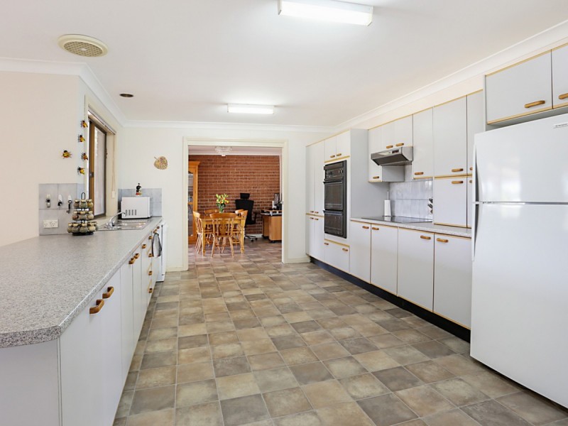 4 Buttaba Avenue, Cessnock NSW 2325