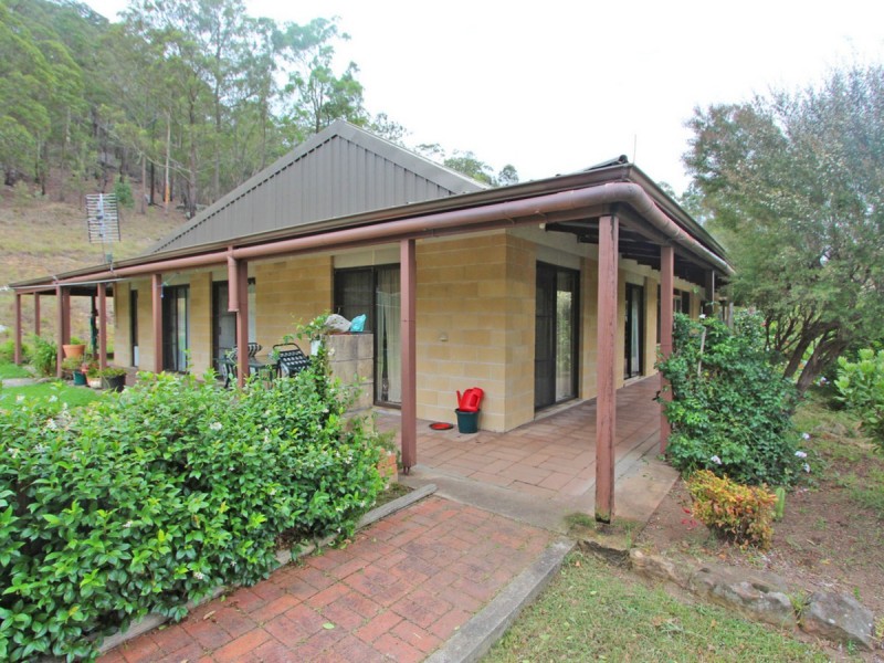 2013 Wollombi Road, Sweetmans Creek NSW 2325
