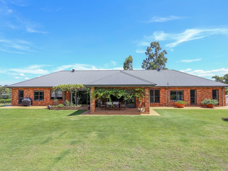 160 Londons Road, Lovedale NSW 2325