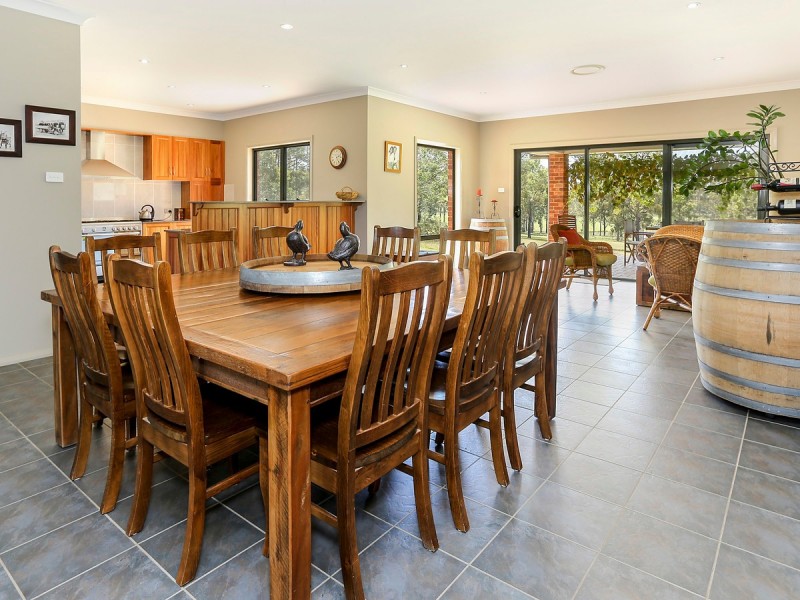 160 Londons Road, Lovedale NSW 2325