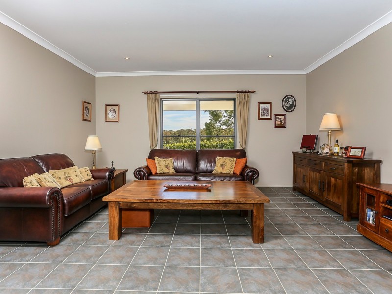 160 Londons Road, Lovedale NSW 2325