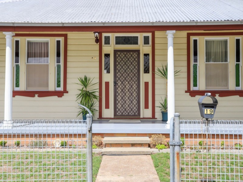 19 William Street, Cessnock NSW 2325