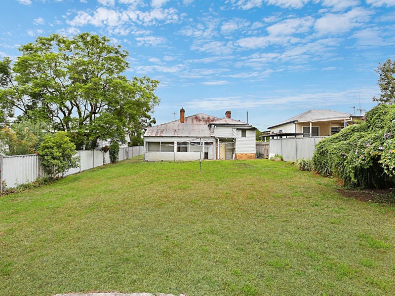 67 Desmond Street, Cessnock NSW 2325