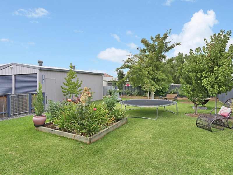 11 Catherine Street, Cessnock NSW 2325