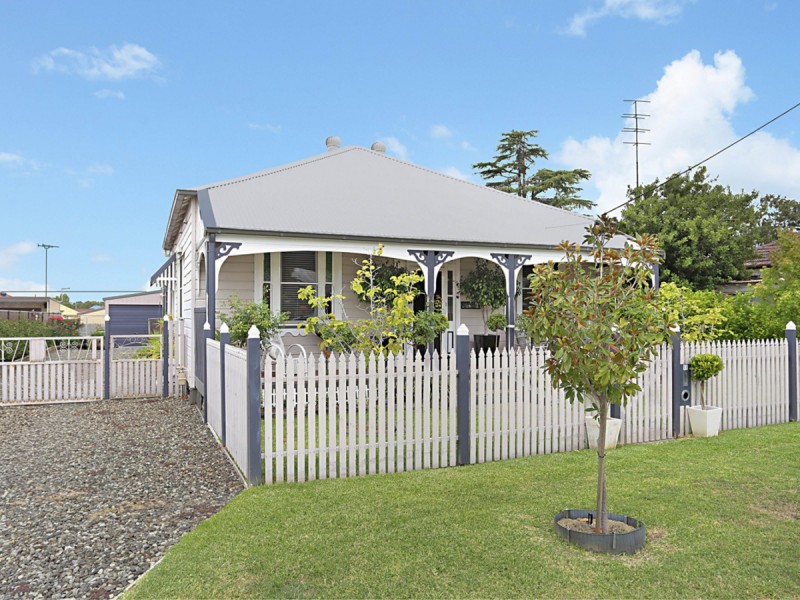 11 Catherine Street, Cessnock NSW 2325