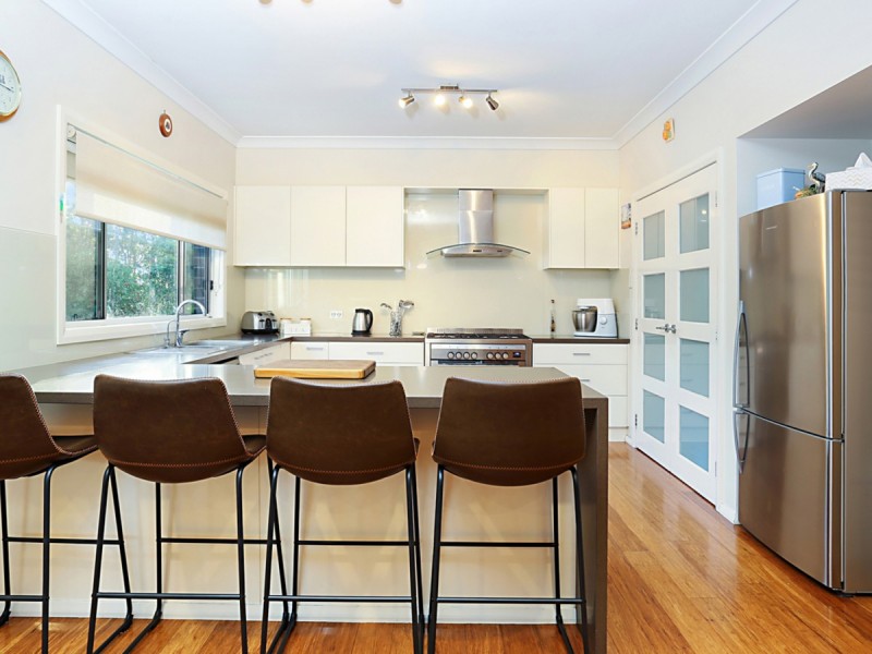 60 Blackburn Close, Lovedale NSW 2325